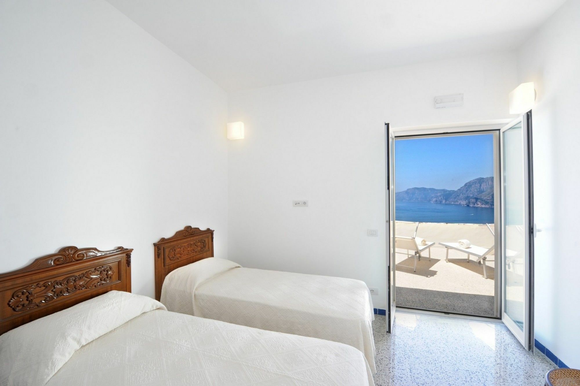 My Shazzy With Amazing Sea View Terrace Apartment Praiano